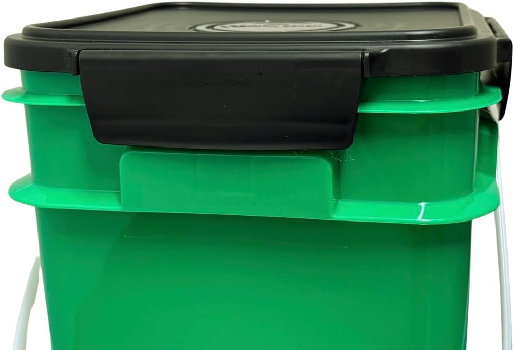 House Naturals 4 Gallon Square Food Grade Bucket Pail with Plastic Handles and Lid (Pack of 3) Made in USA containers (Green)