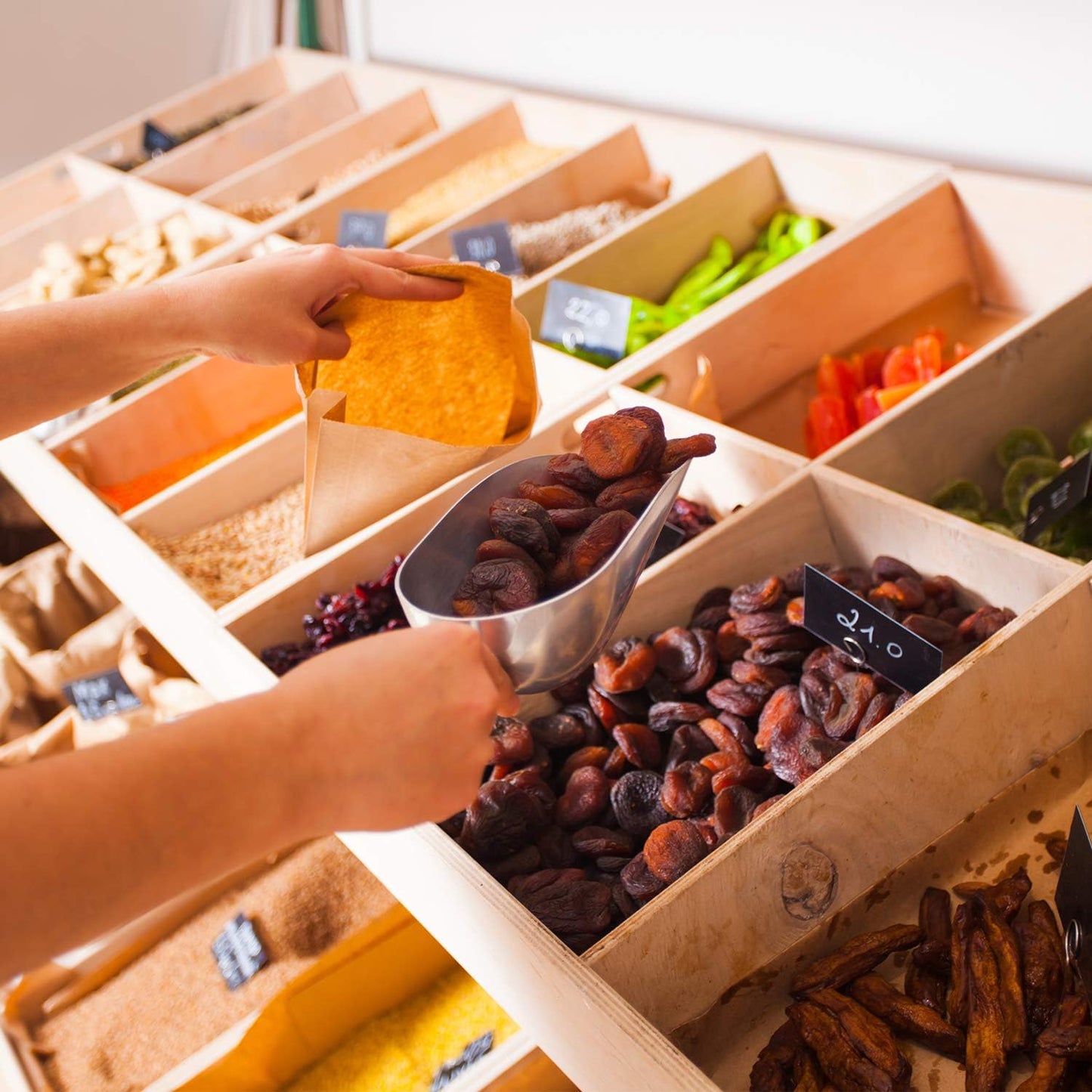 Cast Aluminum Utility Scoop - 38 oz. - Round Bottom, ice scoop For Multi-Purpose Use, With Finger Groove Handle (38 oz.)