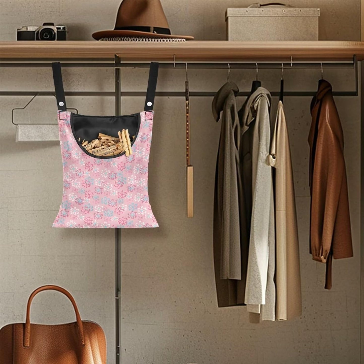 Clothes Pin Hanging Bag, Clothes Pins Bag Holder Outdoor 4.Stylish Clothespin Bag with Hanging Rope for Clothes Pin and Clothespin - Flower Pink