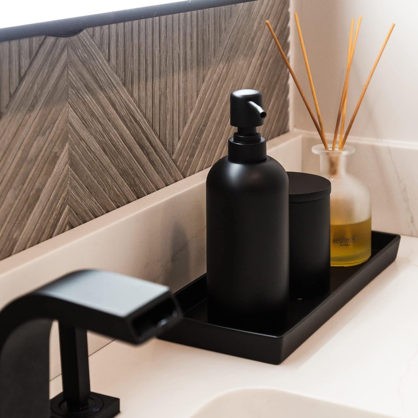 Soap Dispenser - Refillable Resin Pump Bottle for Shampoo, Body Wash, Shower Gel, Lotion, Dishsoap - Modern Decorative Accessories for Kitchen, Bathroom, Countertop - 12.5 oz (Black)