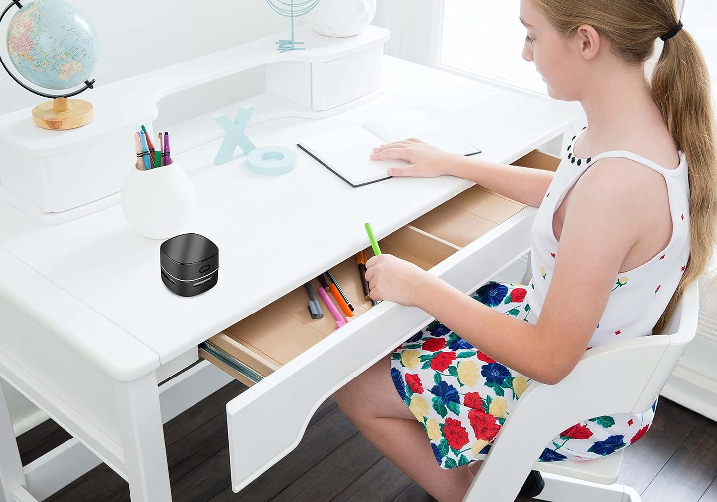 ODISTAR Desktop Vacuum Cleaner, Mini Table dust Sweeper Energy Saving,High Endurance up to 400 mins,360º Rotatable Design for Keyboard/Home/School/Office (Black Charging)